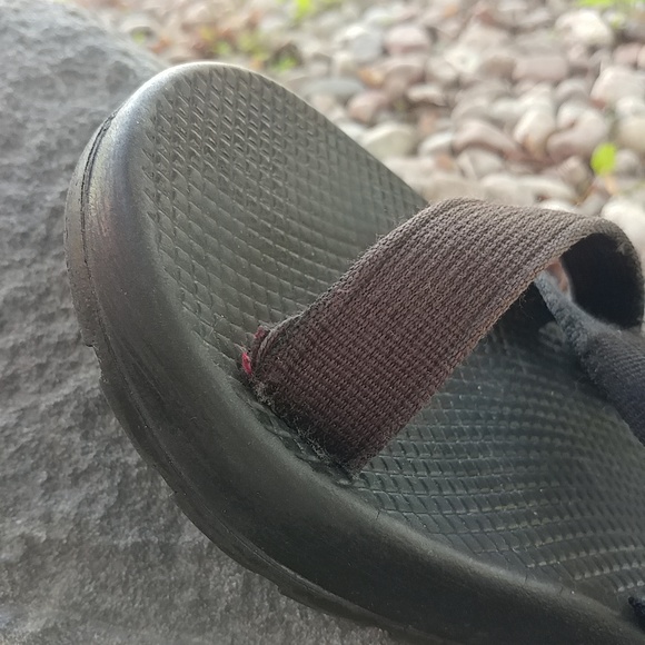 CHACO Black Mens Sandals, Size 8 (but fit large) - Picture 10 of 13